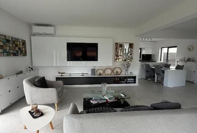 Casă cu 2 camere cu Teren 498 Mp în Cetate - 1