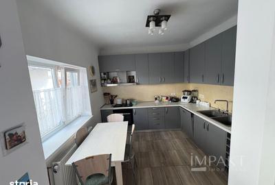Apartament cu 3 camere, mobilat în Plopilor