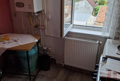 Apartament cu 3 camere decomandat în Micro 5 - 12