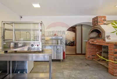 Casă cu 7 camere cu Teren 450 Mp în Central - 19