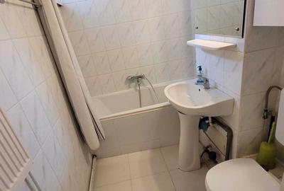 Apartament cu 3 camere decomandat în Central - 1