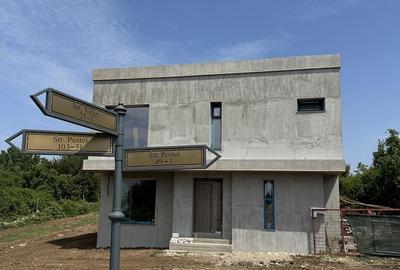 Casă cu 4 camere cu Teren 360 Mp în Cârcea