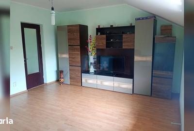 Casă cu 6 camere cu Teren 1000 Mp în Vădeni - 2
