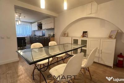 Casă cu 7 camere cu Teren 200 Mp în Ștrand