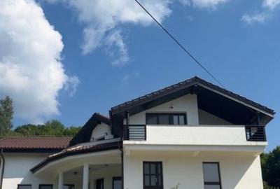 Casă cu 6 camere cu Teren 3400 Mp în Mănăstirea Humorului - 18