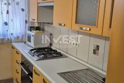 Apartament cu 3 camere în Piața Unirii
