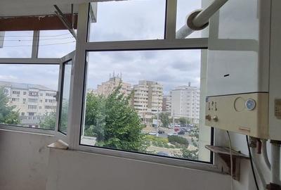 Apartament cu 3 camere decomandat în Mioriței
