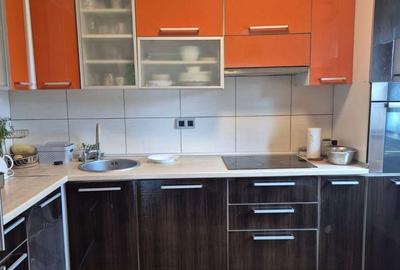 Casă cu 4 camere cu Teren 100 Mp în Central - 3