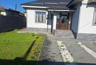 Casă cu 3 camere cu Teren 384 Mp în Central - 1
