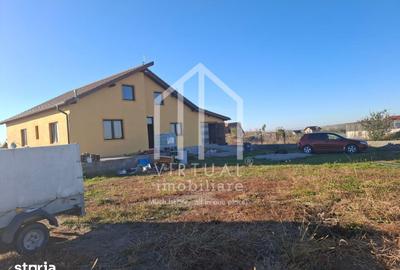 Casă cu 4 camere cu Teren 1000 Mp în Central - 2