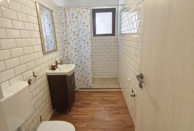 Apartament cu 3 camere în Roșu - 1