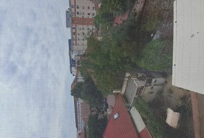 Apartament cu 6 camere decomandat în Complex Studențesc