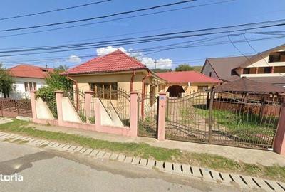 Casă cu 3 camere cu Teren 600 Mp în Câmpuri - 1