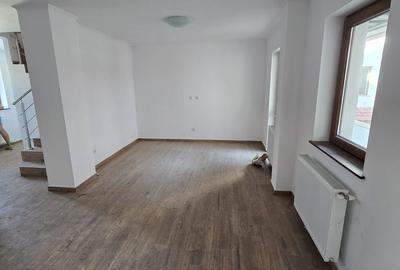 Apartament cu 4 camere în Central