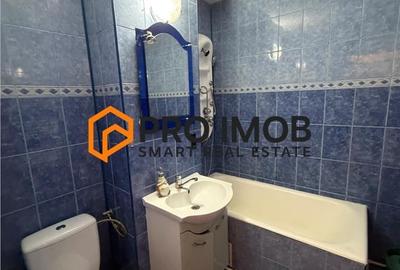 Apartament cu 3 camere semidecomandat în Unirii Sud