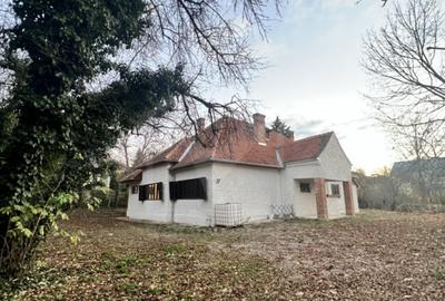 Casă individuală cu 7 camere cu Canalizare în Central - 1
