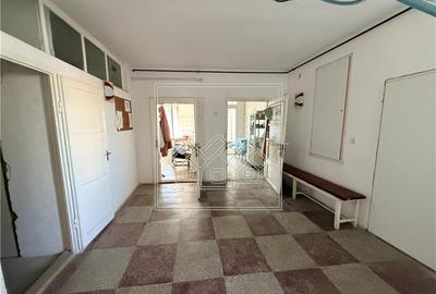 Spațiu comercial, de 55 mp, în Central