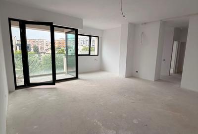 Apartament cu 3 camere decomandat în P-ța Muncii
