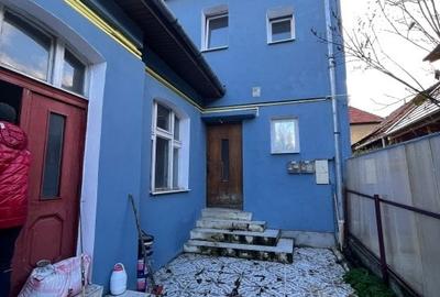 Casă individuală cu 6 camere cu Canalizare în Centrul Istoric - 5
