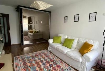 Apartament cu 2 camere decomandat, mobilat în Apărătorii Patriei