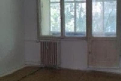 Apartament cu 3 camere semidecomandat în Berceni - 9