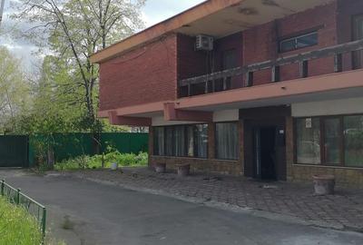 Casă individuală cu 12 camere cu Teren 1000 Mp în Central - 2