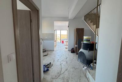 Duplex cu 4 camere cu Teren 250 Mp în Săcălaz - 2