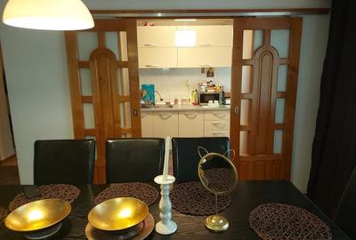 Apartament cu 4 camere decomandat în Central - 3