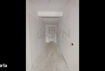 Apartament cu 5 camere decomandat în Centrul Civic