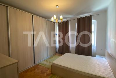 Apartament cu 2 camere semidecomandat, mobilat în Orașul de Jos