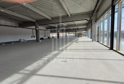 Spațiu comercial, de 1,200 mp, în Central - 7