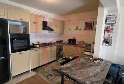 Apartament cu 2 camere semidecomandat, mobilat în Gruia - 3