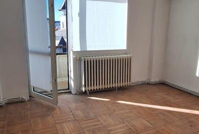 Apartament cu 3 camere semidecomandat în Central - 5