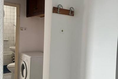 Apartament cu 2 camere decomandat în Vest