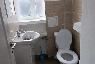 Casă cu Teren 100 Mp în Vitan