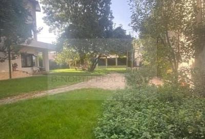 Casă individuală cu 5 camere cu Teren 520 Mp în Apărătorii Patriei - 2