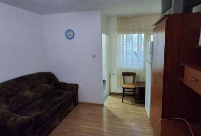 Garsonieră decomandată în Iosia