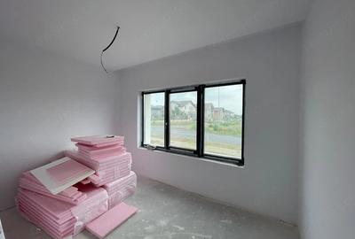 Casă cu 5 camere cu Teren 599 Mp în Giarmata