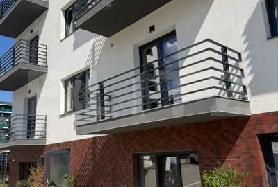 Apartament cu 3 camere decomandat în Vișani