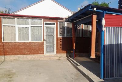 Casă cu Teren 200 Mp în Central - 2