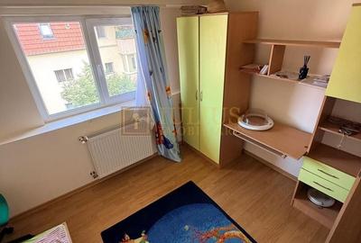 Apartament cu 3 camere decomandat în Dâmbovița - 3