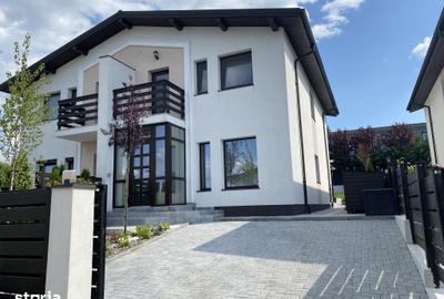 Casă cu 4 camere cu Teren 250 Mp în Bucium