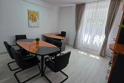 Spațiu comercial, de 20 mp, în Romană