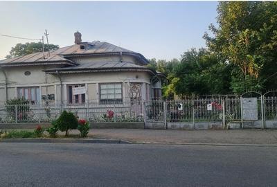 Casă cu 4 camere în Central - 8