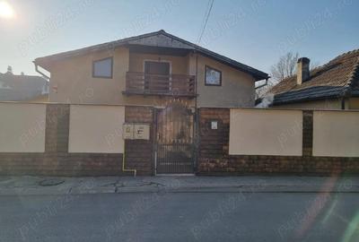 Casă cu 4 camere cu Teren 300 Mp în Central - 7