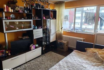 Apartament cu 2 camere semidecomandat în Alexandru cel Bun - 1