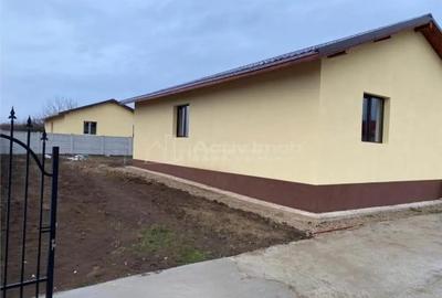 Casă cu 3 camere cu Teren 400 Mp în Central - 3
