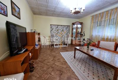 Casă cu 3 camere decomandat cu Teren 4000 Mp în Drajna