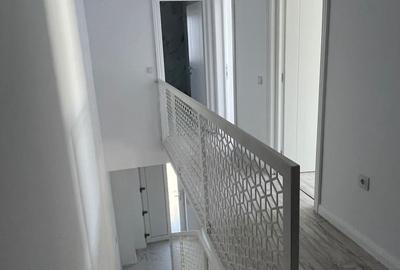 Casă cu 4 camere cu Canalizare în Central - 10