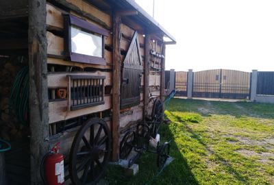 Casă cu 4 camere cu Teren 1800 Mp în Central - 1